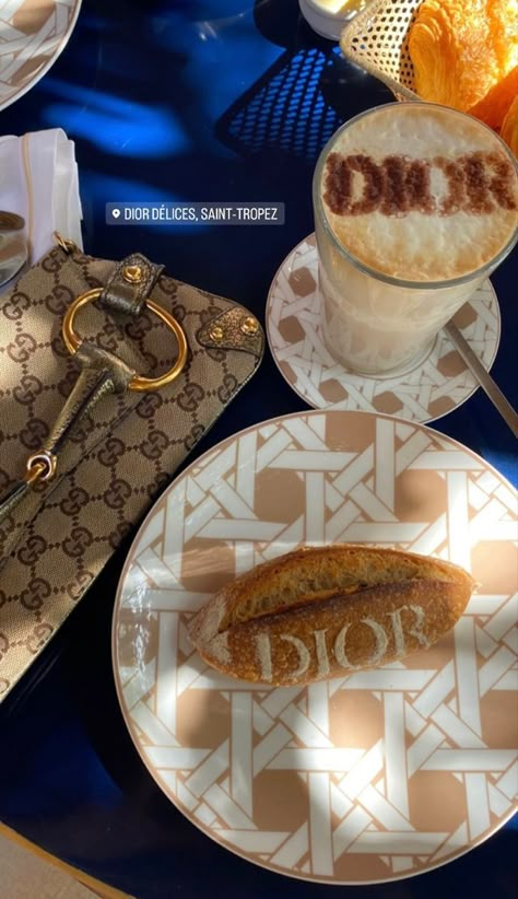 Dior Cafe Food, St Tropez Aesthetic, Saint Tropez Aesthetic, Paris Aesthetic Restaurant, Dior Riviera, Paris Lunch Aesthetic, Dior Cafe St Tropez, Dior Spa, St Tropez Restaurant