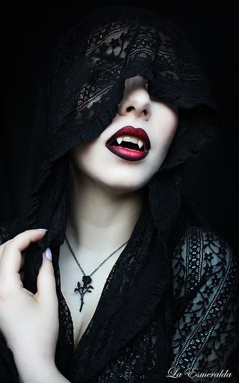 http://earthpages.wordpress.com/2014/09/08/vampires/ Image via Tumblr, search >> Vampire Truk Ford, Fete Emo, Art Vampire, Vampire Bride, Creature Fantasy, Vampire Pictures, Alchemy Gothic, Female Vampire, Vampire Love