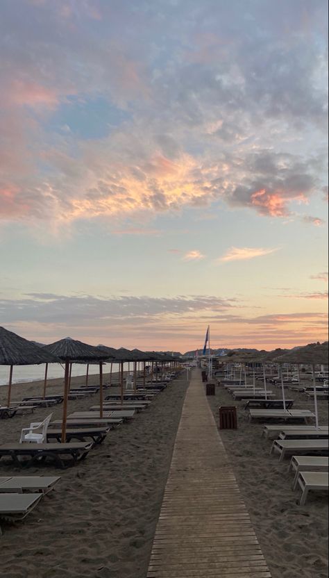 spotted in rhodos #beach #greece #rhodos #hotel #sunset Greece Beaches, Blonde Selfies, Hotel Sunset, Greece Rhodes, Greece Aesthetic, Fake Photos, Greece Beach, Greece Summer, Greece Vacation