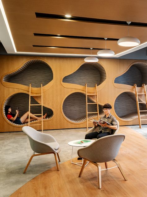 Office design ideas: focus spaces and quiet working - M Moser Associates Office Nap Room, Relax Room Office Work Spaces, Quiet Room Ideas Meditation Space, Office Chill Out Area, Focus Space, Chill Lounge, Student Lounge, 2023 Lookbook, Office Vibes