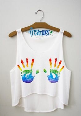 Phoenix Mandala, Paint Hands, Distressed Tshirt Diy, Pride Parade Outfit, Fresh Tops, Fest Outfits, T Shirt Painting, Pride Outfit, Pride Parade