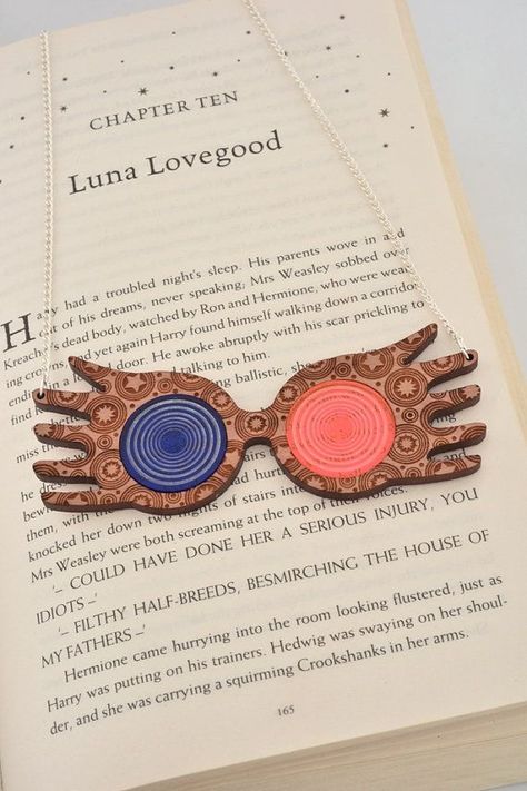 Luna Lovegood Glasses, Luna Lovegood Aesthetic, Citate Harry Potter, Harry Potter Luna Lovegood, Ravenclaw Aesthetic, Anniversaire Harry Potter, Ron And Hermione, Hogwarts Aesthetic, Harry Potter Wallpaper