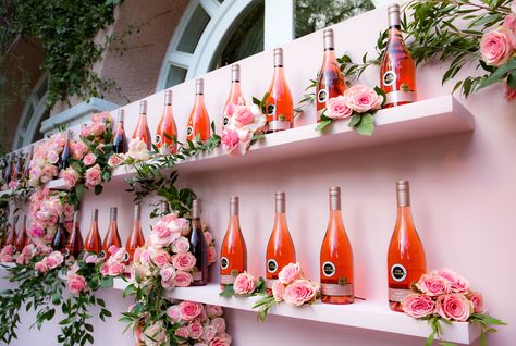 Pretty in pink Kim Crawford Rosé wine launch. Wine Launch Event Ideas, Rose Wine Party, Launch Event Ideas, Kim Crawford, Rose Drink, Rose Bar, Rosé Wine, Rosé Summer, Bar Displays