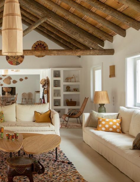 Spanish House Exterior, Summer Villa, Portuguese Style, Country House Interior, French Home, Spanish House, Summer Home, Cozy Interior, French House