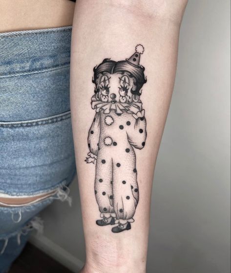 Clown Betty Boop Tattoo, Cute Tattoo Sketches, Homies Tattoo, Baby Clown Tattoo, Betty Boop Clown Tattoo, Betty Boop Clown, Tiny Clown Tattoo, Cute Clown Tattoo Ideas, Tattoo Ideas Betty Boop