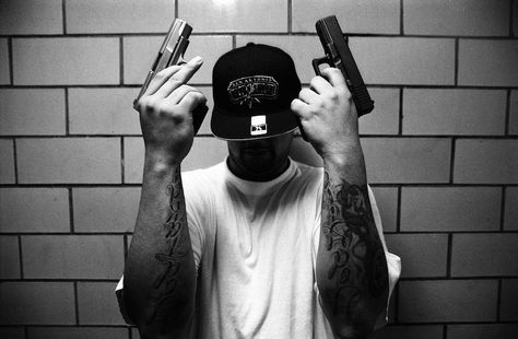 The photographer known as Boogie has been documenting street life, gang violence, and crime in marginalized communities for two decades. Thug Life Wallpaper, Best Photo Books, Tupac Wallpaper, Estilo Cholo, Mafia Gangster, Low Rider Girls, Military Wallpaper, Lowrider Bike, Usain Bolt