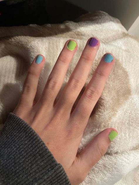 Short Nails Multi Color, Multicoloured Nails, Harry Styles Nails, Mens Nails, Hippie Nails, Punk Nails, Pretty Gel Nails, Soft Nails, Star Nails