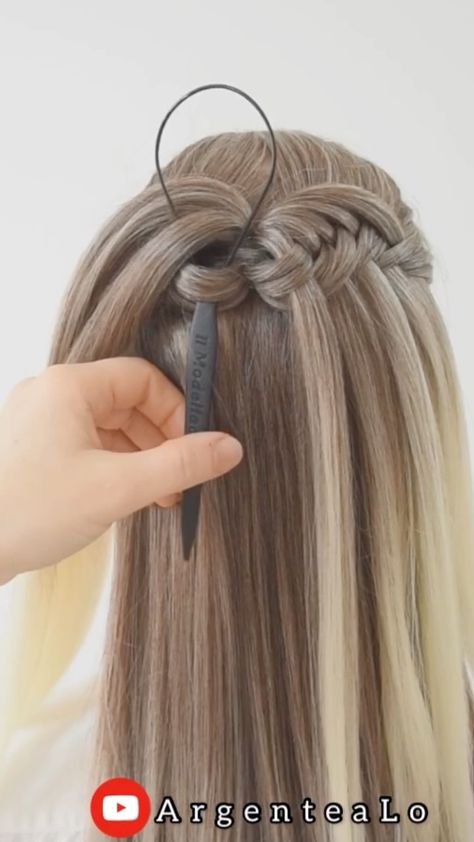 Topsy Tail Hairstyles, Topsy Tail, Tail Hairstyle, Hair Braiding Tool, Amazing Hairstyles, Beautiful Braided Hair, Wacky Hair Days, Easy Hair Updos, Wacky Hair