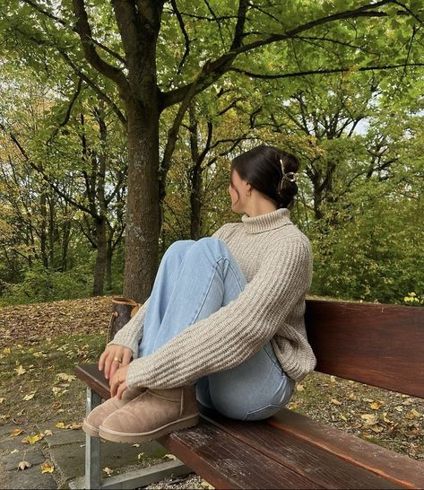 Clean Girl Fall, Uggs Brown, Hair Clip Claw, Clip Claw, Fall Forest, One Clothing, Instagrammer, Clean Girl, Fall Vibes