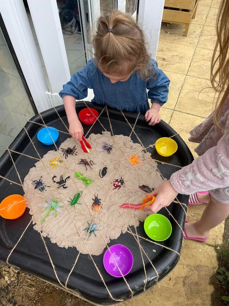 Season Tuff Tray Ideas, Eyfs Outdoor Activities, Water Tray Ideas Eyfs Autumn, Autumn Sand Tray Ideas Eyfs, Sensory Sand Activities, Outdoor Tuff Tray Ideas, Feeling Tuff Tray, Early Years Sand Tray Ideas, Kindergarten Halloween