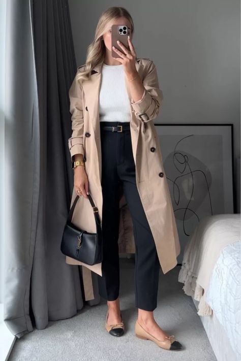 Sardinia Fashion Style, Trench Work Outfit, Autumn Smart Casual Women, Simple Winter Work Outfits, Fall Trench Coat Outfits Classy, Trench Coat Office Outfit, Casual Smart Work Outfits Women, Autumn Smart Casual Outfits, Zara Outfit 2022 Winter