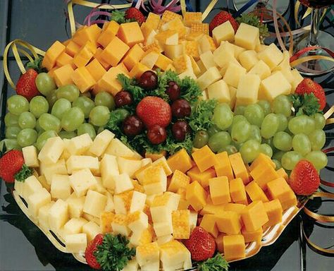 Cheese platter Cheese And Cracker Tray, Cheese Trays, Wedding Appetizers, Vegetable Tray, Appetizer Trays, Reception Food, Cheese Tray, Cheese Platter, Veggie Tray