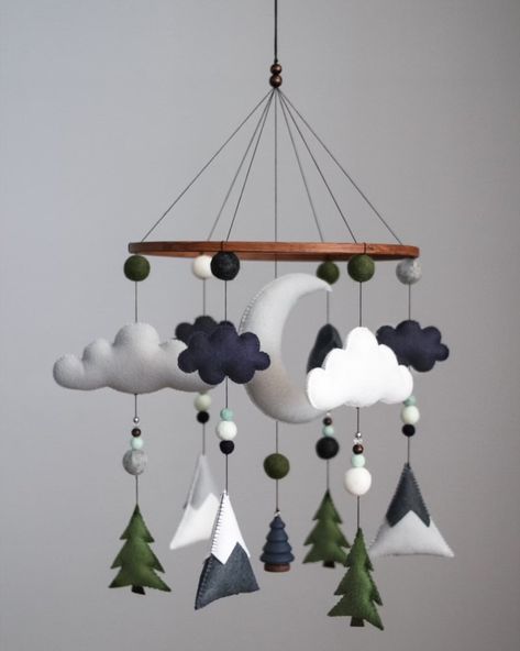 Nighttime Forest, Forest Mobile, Nursery Forest, Couture Bb, Woodland Mobile, Baby Mobile Felt, Mountain Nursery, Garland Nursery, Moon Nursery