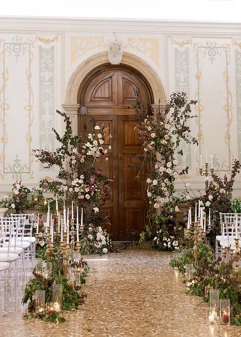 The Magic of Venice comes alive in this enchanting editorial that captures the essence of romance and elegance in a city rich with history❤️💐  More of this wedding content at the link!   Venue  @hotelmonacograndcanal Workshop Host   @amv_retreats Wedding Planning, Styling & Design  @amv_weddings Florist  @flowersliving  #wedding #destinationwedding #weddingplanner #romanticwedding #love #venice #veniceitaly #italianwedding #venicewedding #luxurywedding #weddinginspo #2025bride #thewhitewren Italian Fireplace, Dutch Wedding, Vintage Wedding Venues, Venetian Wedding, Elegant Floral Wedding, Wedding Content, 2025 Wedding, Luxurious Wedding, Grand Canal