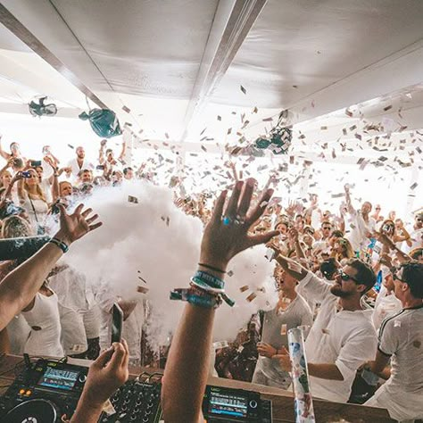 Ibiza Party, Yacht Week, Greece Italy, Yacht Wedding, Sailing Holidays, Greece Athens, Boat Insurance, Yacht Party, Boat Party