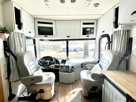 8 Motorhome Remodels Wowwing Us This Week | RV Inspiration Class A Motorhome Remodel Interiors, Class A Rv Remodel Interiors, Motorhome Interior Ideas, Rvs Interior, Rv Skirting, Luxury California, Rv Living Room, Motorhome Remodel, California Chic