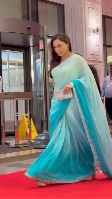 Voompla on Instagram: "The chiffon sarees are out, she could very well break into a dance in the Alps 🏔️ rn😁 Rani Mukerji spotted arriving for Hema Malini’s 75th birthday bash! FOLLOW 👉 @voompla INQUIRIES 👉 @ppbakshi . #voompla #bollywood #ranimukherjee #ranimukerji" Rani Mukerji Saree, Rani Mukerji, Chiffon Sarees, Hema Malini, Eternal Beauty, Party Sarees, 75th Birthday, The Alps, Lily Rose