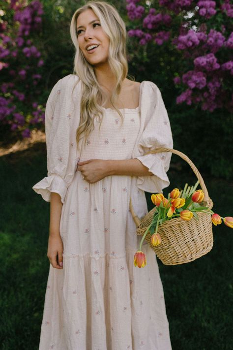 Nettia Floral Dress – Oak Lane Market Church Dress Outfit, Cottagecore Aesthetic Fashion, Fall Floral Dress, Southern Fashion, Post Partum Outfits, Easter Fashion, Church Dresses, Easy Trendy Outfits, Church Outfits