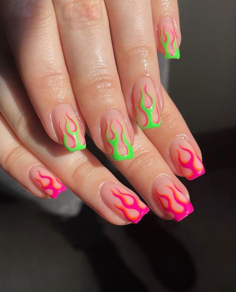 Green Flames Nails, Flame Nails Green, Summer Vibes Nails, Neon Purple Nails, Neon Summer Nails, Neon Blue Nails, Neon Orange Nails, Flame Nails, Nails Gradient