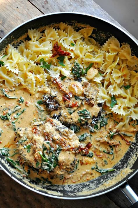 The Best Vegan Date Night Recipes - Rabbit and Wolves Milanese Recipe, Rabbit And Wolves, Tuscan Pasta, Creamy Tuscan Chicken, Chicken Milanese, Chickpea Patties, Vegan Chicken, Date Night Recipes, Vegan Entree