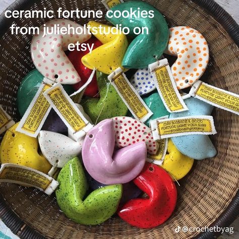 Ceramic Fortune Cookie, Cookie Ornaments, Clay Magnets, White Mandala, Fortune Cookies, Air Dry Clay Projects, Fairy Artwork, Clay Crafts Air Dry, Diy Pottery