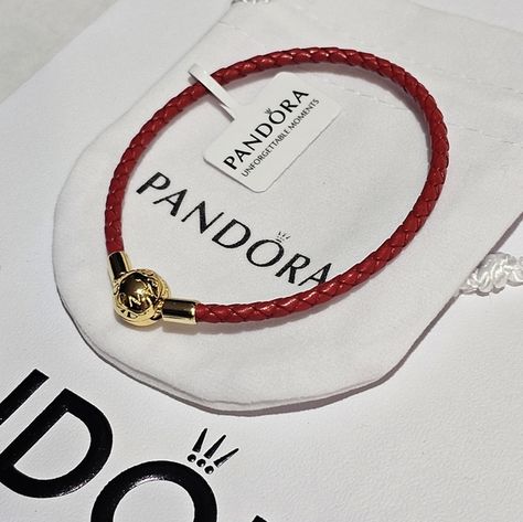 COPY - PANDORA MOMENTS RED SINGLE WOVEN LEATHER  BRACELET 7.1 INCHES Pandora Mom, Pandora Heart Charm, Pandora Leather Bracelet, Pandora Flower, Pandora Red, Pandora Murano, Rare Beads, Pandora Blue, Green Charms