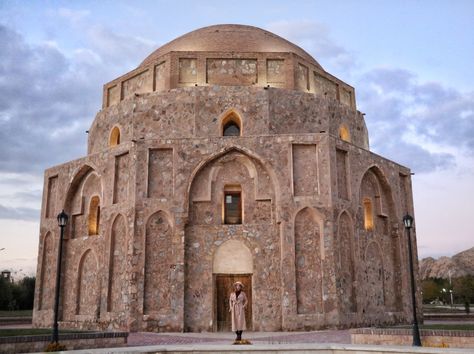 Kerman Iran, Medieval Architecture, Islamic Architecture, Antique Style, Middle East, Beautiful World, Iran, Taj Mahal, Persian