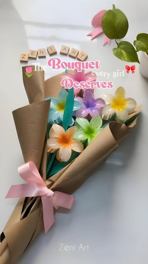 Instagram Clip Bouquet, Picture Bouquet, Butterfly Gift Ideas, Paper Clips Diy, Flying Butterfly, Diy Birthday Gifts For Friends, Me Pictures, Creative Gifts For Boyfriend, Paper Bouquet