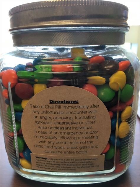 Candy Notes, Candy Arrangements, Handmade Gifts For Friends, Teacher Birthday, Bff Birthday, Chill Pill, Nursing Notes, Surprise Box, Candy Jar