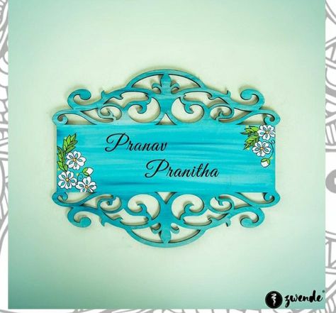 Handmade Name Plates For Home Diy, Clay Name Plates For Home, Nameplates Design Ideas For Home, Madhubani Designs, Lipan Art, Circle Name, Wooden Name Plates, Mandala Crafts, Door Name Plates