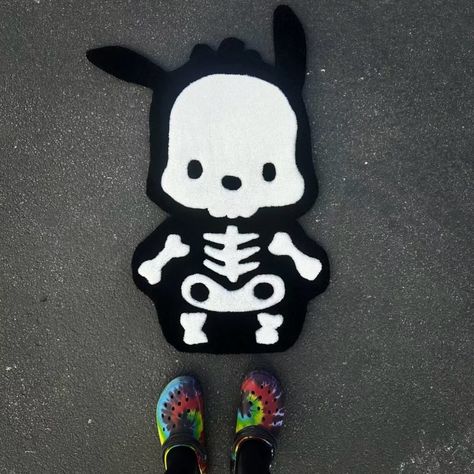 Pochacco Skeleton Rug💀👻🎃🔥 Shop now at GoodChoyice.com or click LINK IN BIO 🛍️ We ship worldwide.🙌 Follow @goodchoyiceoffcial for more kawaii lifestyle posts and order packaging content. ♡ ♡ ♡ ♡ ♡ #sanrio#kuromi#pochacco#cinnamoroll#mymelody#hellokitty#kawaii#hellokittycore#pompompurin#asmr#satisfying#gift#kuromicore#sanriogirl#hellokittyaddict#kuromiandmymelody#usa#phonecase Pochacco Cinnamoroll, Tufting Ideas, Order Packaging, Rug Ideas, Rug Shop, Sanrio Kuromi, Custom Rugs, Rug Shopping, Skeleton