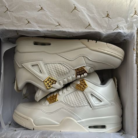 Brand new in box never used Jordan 4 gold and white/metallic gold. Size 9 W. Jordan 4 Retro Pure Money, Jordan 4 Pure Money, Vision Board Motivation, Glow Up Outfits, Jordan 4 Off White, White And Gold Shoes, Pretty Sneakers, Jordan Retro 4, Jordan 4s