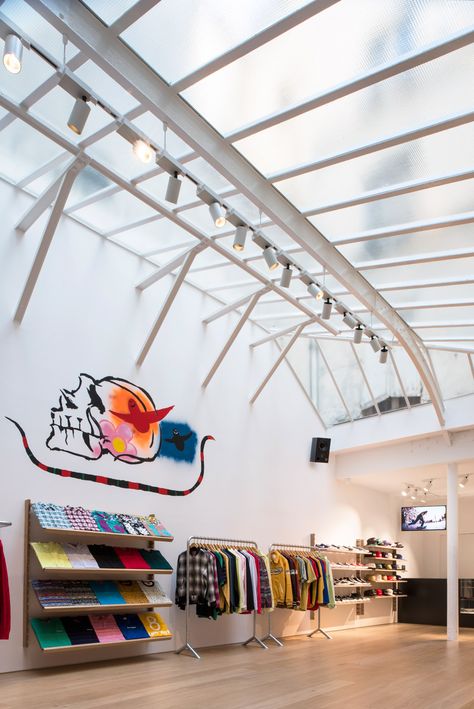 Brinkworth has overhauled the interior of an old building in Paris to create a retail space for New York streetwear brand Supreme Dezeen Interiors, New York Streetwear, Retail Space Design, Paris Store, Store Layout, Interior Design Awards, Store Interiors, Retail Store Design, Streetwear Shop