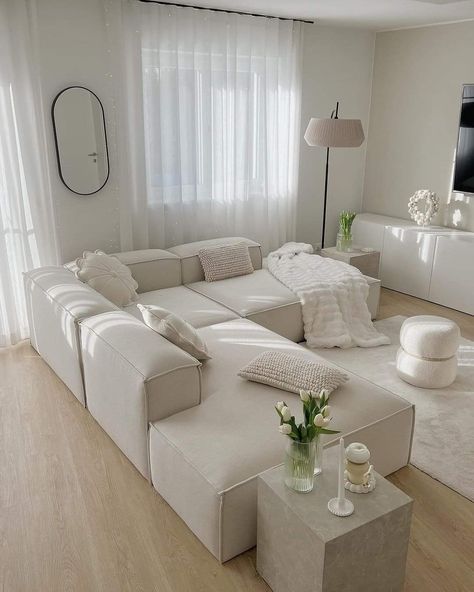 Small Home Living Room Ideas, Apartment Inspiration Cozy, Love Couch, House Interior Inspiration, Cute Living Room, House Interior Living Room, Luxury Living Room Decor, Linen Wide Leg Pants, Apartment Living Room Design