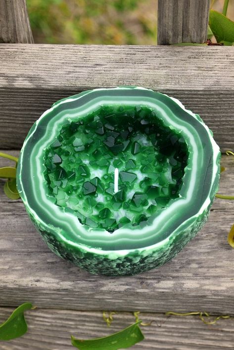 Loft Living Room Design, Geode Candle, Amethyst Candle, Candle Tutorial, Boho Candle, Malachite Crystal, Pretty Knives, Baton Rouge Louisiana, Crystal Geode