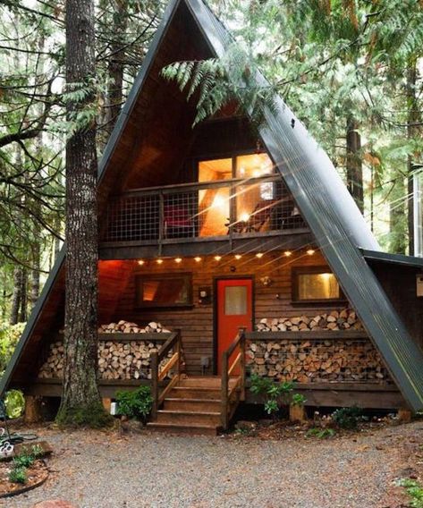 Take a virtual visit to the Airbnb listings that were most popular on Instagram in 2017. Design Casa Piccola, A Cabin In The Woods, A Frame Cabins, A Frame House Plans, Frame Cabin, House Cabin, A Frame Cabin, Loft House, Log Cabin Homes