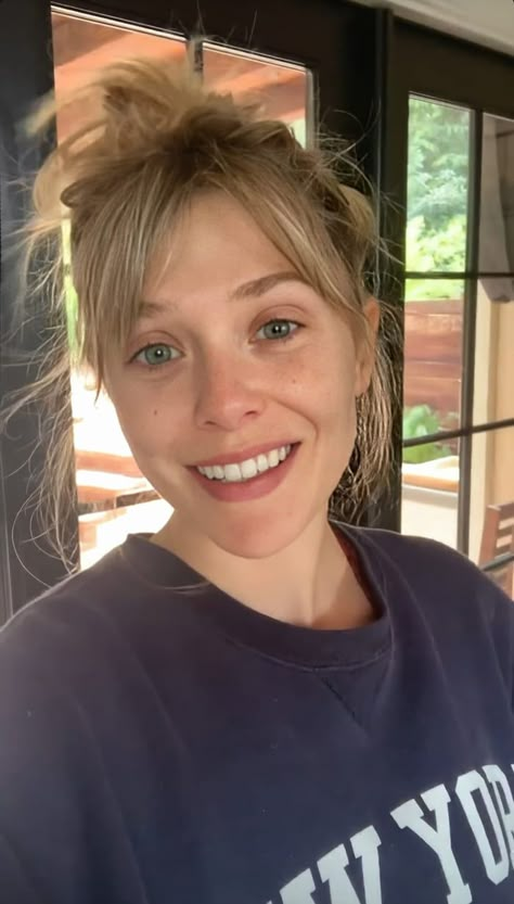 Elizabeth Olsen without makeup Olsen Scarlet Witch, Elizebeth Olsen, Olsen Sister, Elizabeth Olsen Scarlet Witch, Marvel Girls, Girl Celebrities, Marvel Women, Without Makeup, Elizabeth Olsen