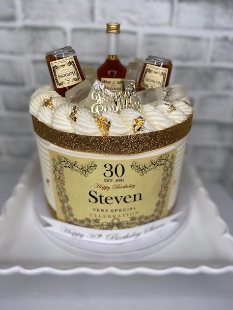 Hennessy Cake For Women, Hennessy Cake For Him, Hennessy Birthday Cake, Strawberry Hennessy, Hennessy Cake, 30 Cake, Whiskey Cake, Birthday Party Snacks, Birthday Cakes For Men