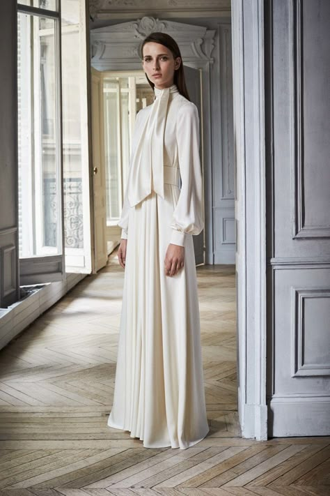 Resort 2017 Fashion, Baju Kahwin, House Of Worth, Madeleine Vionnet, Bouchra Jarrar, Wedding Dresses Simple, Ball Gown Wedding Dress, Wedding Dresses Vintage, Fashion 2017