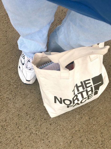 North Face Tote Bag, North Face Aesthetic, Shoes Inspiration, Tote Bag Aesthetic, College Fits, Face Aesthetic, Bag Aesthetic, Fits Inspo, Copenhagen Style