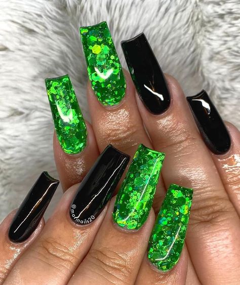 Green Yellow Black Nails, Black And Green Nails Acrylic, Lime Green And Black Nails, Green And Black Nail Designs, Black And Green Nails Designs, Emerald Green And Black Nails, Black And Green Nails, Green And Black Nails, Mood Changing Nails