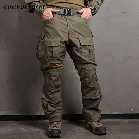 Scifi Mercenary, Mens Combat Trousers, Pants With Knee Pads, Bdu Pants, Motorbike Clothing, Combat Clothes, Survival Clothing, Military Costumes, Mens Casual Suits