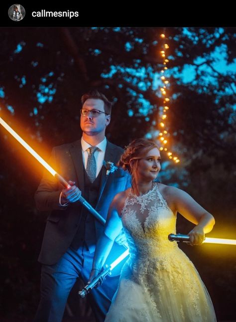 Wrestling Wedding, Star Wars Engagement Photos, Lightsaber Wedding, Star Wars Wedding Ideas, Star Wars Engagement, Superman Wedding, Wedding Photography List, Star Wars Wedding Theme, Photography List