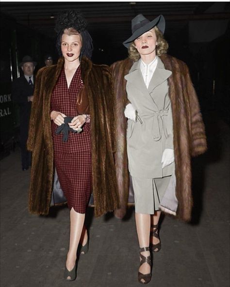 Old Hollywood Winter Fashion, Marlene Dietrich Color, Rita Hayworth Fashion, Rita Hayworth Before And After, Rita Hayworth Outfits, 1940s Hollywood Fashion, Rita Hayworth Color, Rita Hayworth Style, Marlene Dietrich Style