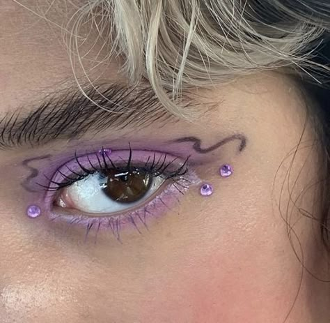 Rome Summer, Maquillage On Fleek, Mekap Mata, Face Charts, Purple Makeup, Smink Inspiration, Makijaż Smokey Eye, Edgy Makeup, Makeup Eye Looks