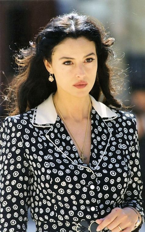 From Sophia Loren to Monica Belluci, Italian actresses burn in the collective imagination as the pinnacle of allure and femininity. Malena Monica Bellucci, Soft Dramatic, Italian Actress, Italian Beauty, Rachel Weisz, Italian Women, Monica Bellucci, Sophia Loren, Beauty Women