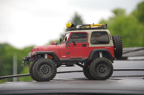 Amazingly Detailed RC Jeep Wrangler YJ With Working Winch … | Flickr Rc Jeep, Jeep Photos, Remote Control Trucks, Rc Rock Crawler, Rc Drift Cars, Jeep Ideas, Jeep Yj, Jeep Wrangler Yj, Radio Controlled Cars