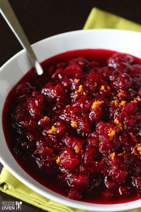 Orange Bourbon Cranberry Sauce | gimmesomeoven.com Bourbon Cranberry Sauce, Cranberry Sauce Thanksgiving, Cranberry Thanksgiving, Traditional Christmas Dinner, Best Thanksgiving Side Dishes, Thanksgiving Side Dishes Easy, Cranberry Pistachio, Orange Cranberry, Cranberry Sauce Recipe