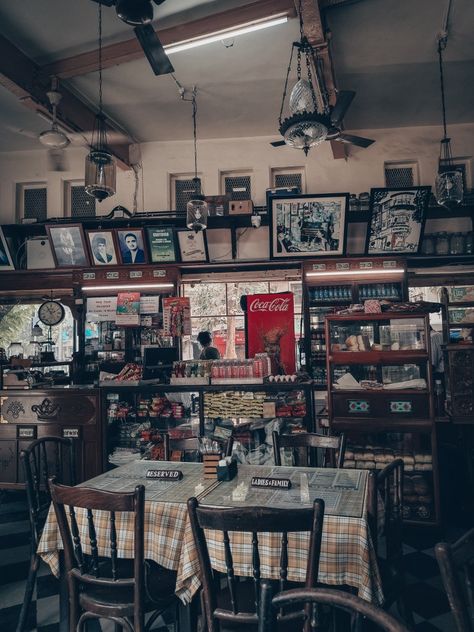 Vintage vibes in cafes, restaurant Vintage Indian Restaurant, Irani Cafe Interiors, Irani Cafe Aesthetic, Vintage Bombay Aesthetic, Indian Cafe Aesthetic, Vintage Restaurant Aesthetic, Old Restaurant Aesthetic, Vintage Mumbai, Cafes In Mumbai