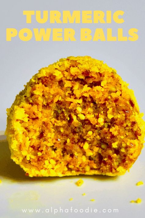 Turmeric Energy Balls, Energy Balls Recipe, Energy Ball Recipe, Turmeric Recipes, Power Balls, Protein Balls, Detox Drinks Recipes, Energy Balls, Balls Recipe